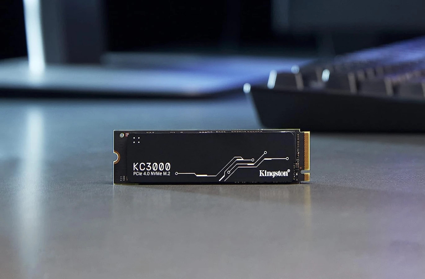 Kingston KC3000 PCIe 4.0 NVMe M.2 1024 GB SSD - تخزين عالي الأداء لأجهزة الكمبيوتر المكتبية والمحمولة - SKC3000S/1024G