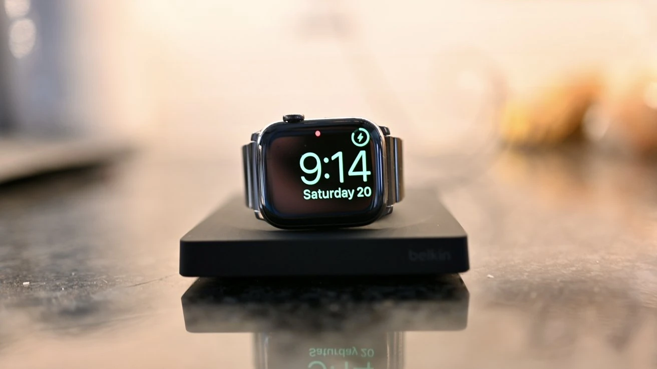 شاحن سريع محمول من Belkin لساعة Apple Watch