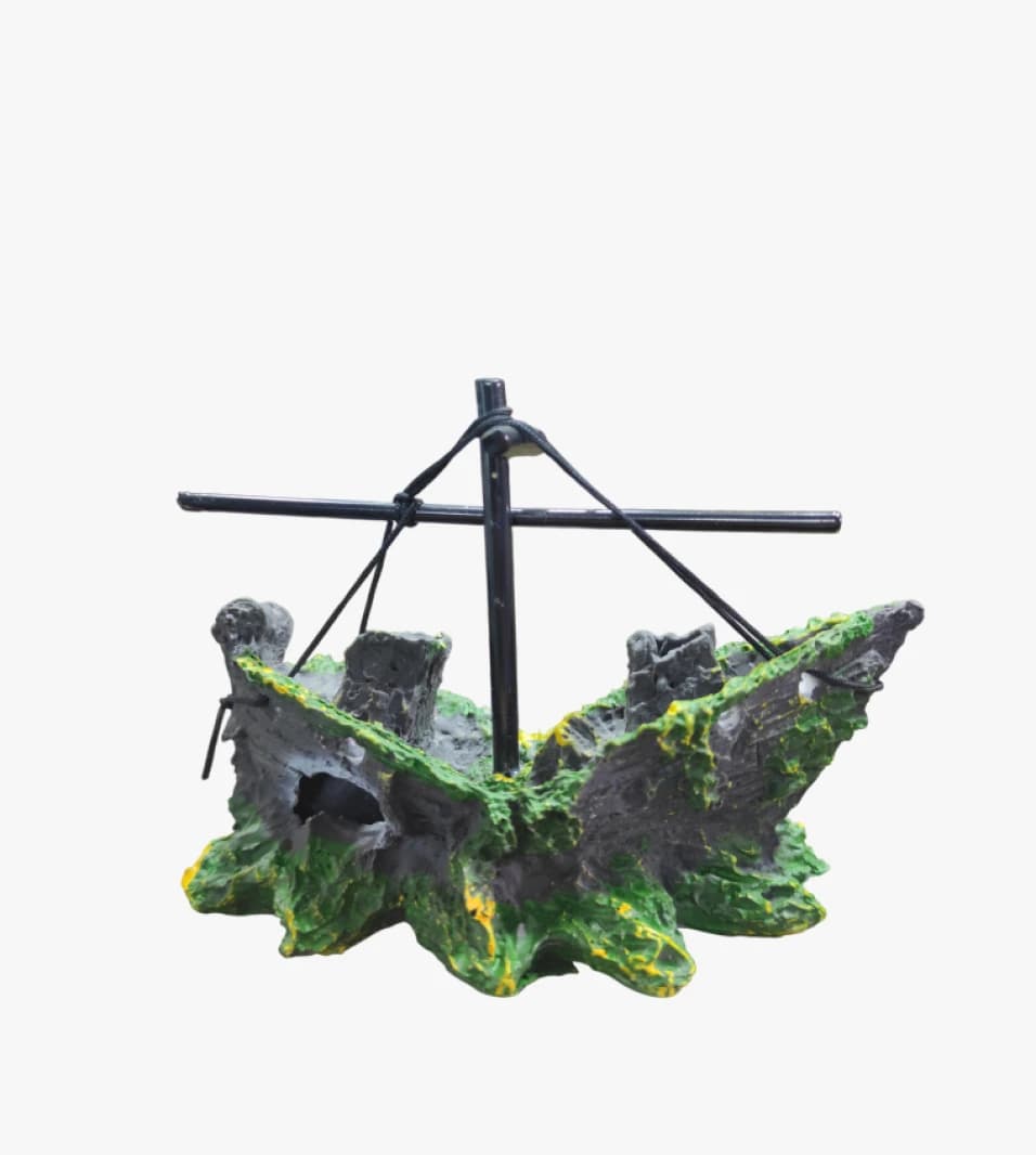 Decorative Stone Crafted Ship Aquarium Ornament, Perfect for Interior Fish Tank Enthusiasts Seeking Elegance