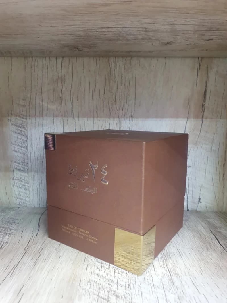24 Carat Pure Gold Fragrance for Men and Women with Luxurious Aroma in an Elegant Design for Sophistication