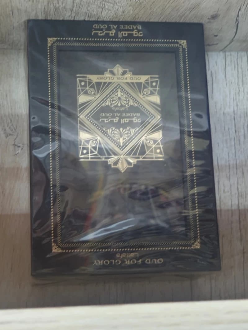 Oud for Glory Perfume for Men and Women by Lattafa in a Luxurious Design for Everyone