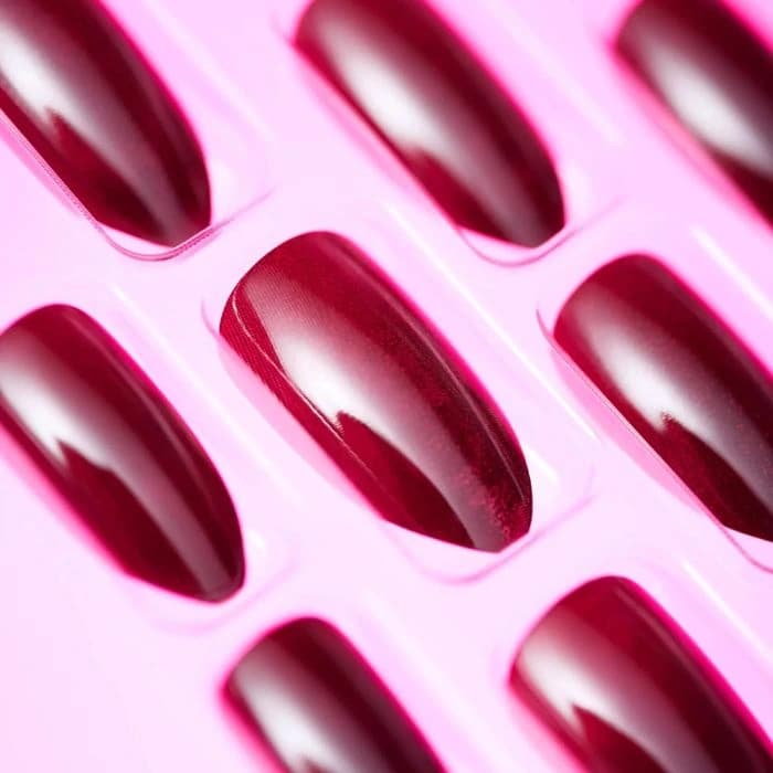 Essence Pink Is The New Black Colour-Changing Click & Go Nails 01