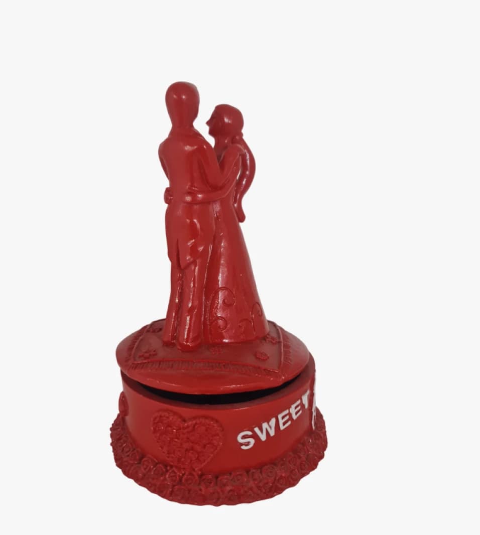 High-Quality Romantic Wedding Figurine for Couples, Featuring Eternal Love Design and Elegant, Innovative Touch for Any Home.