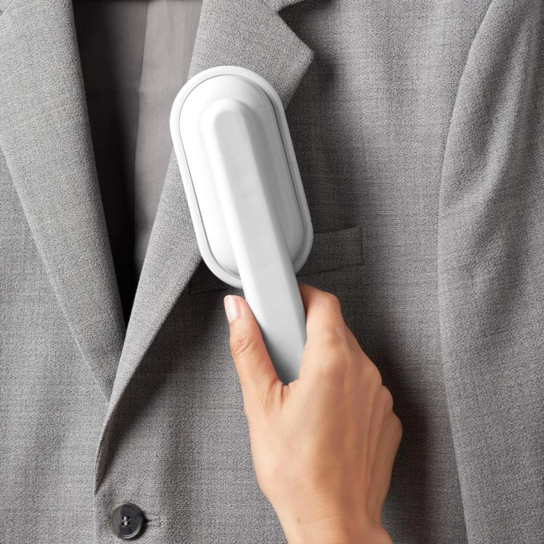 Rain Rotating Clothes Brush