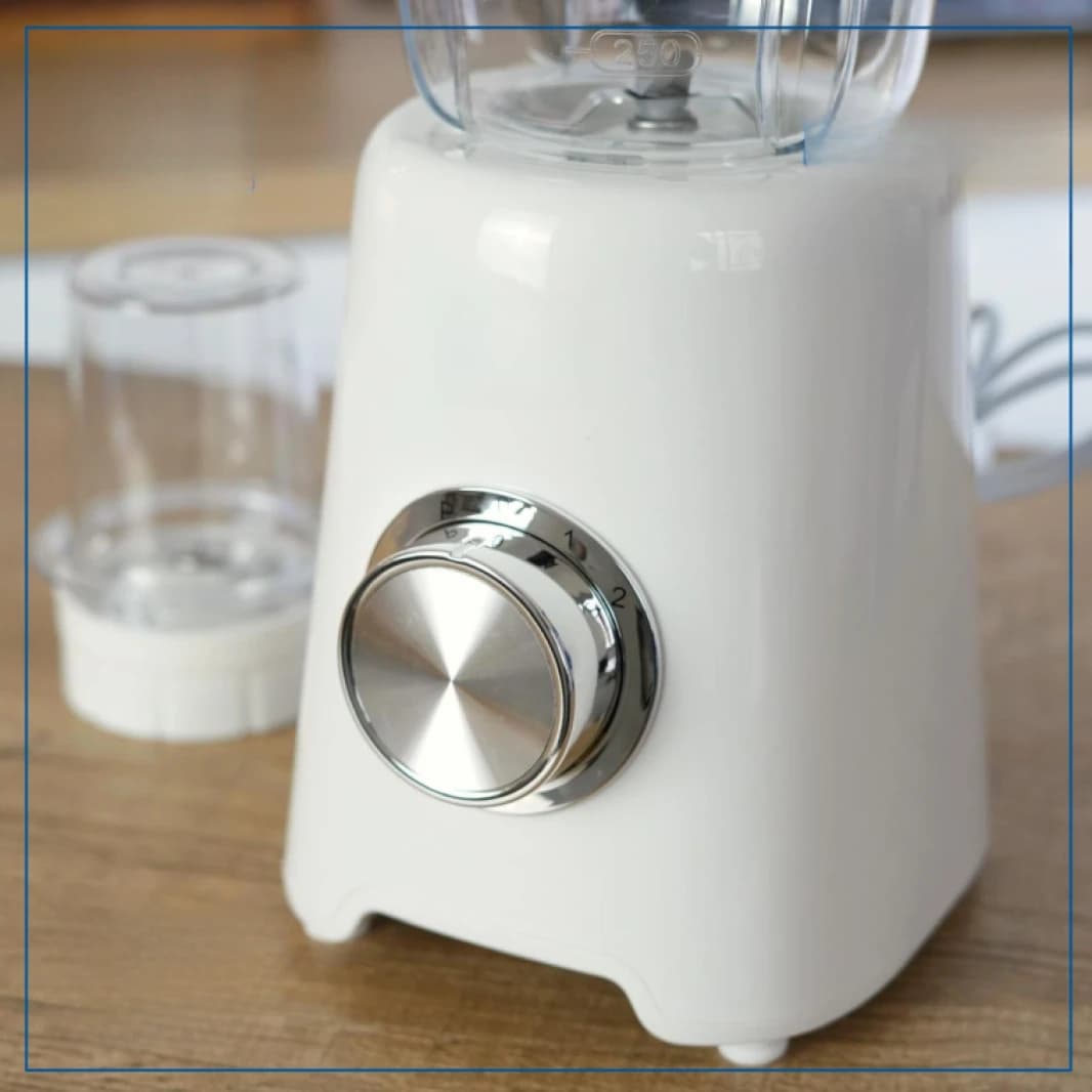 Julia electric mixer