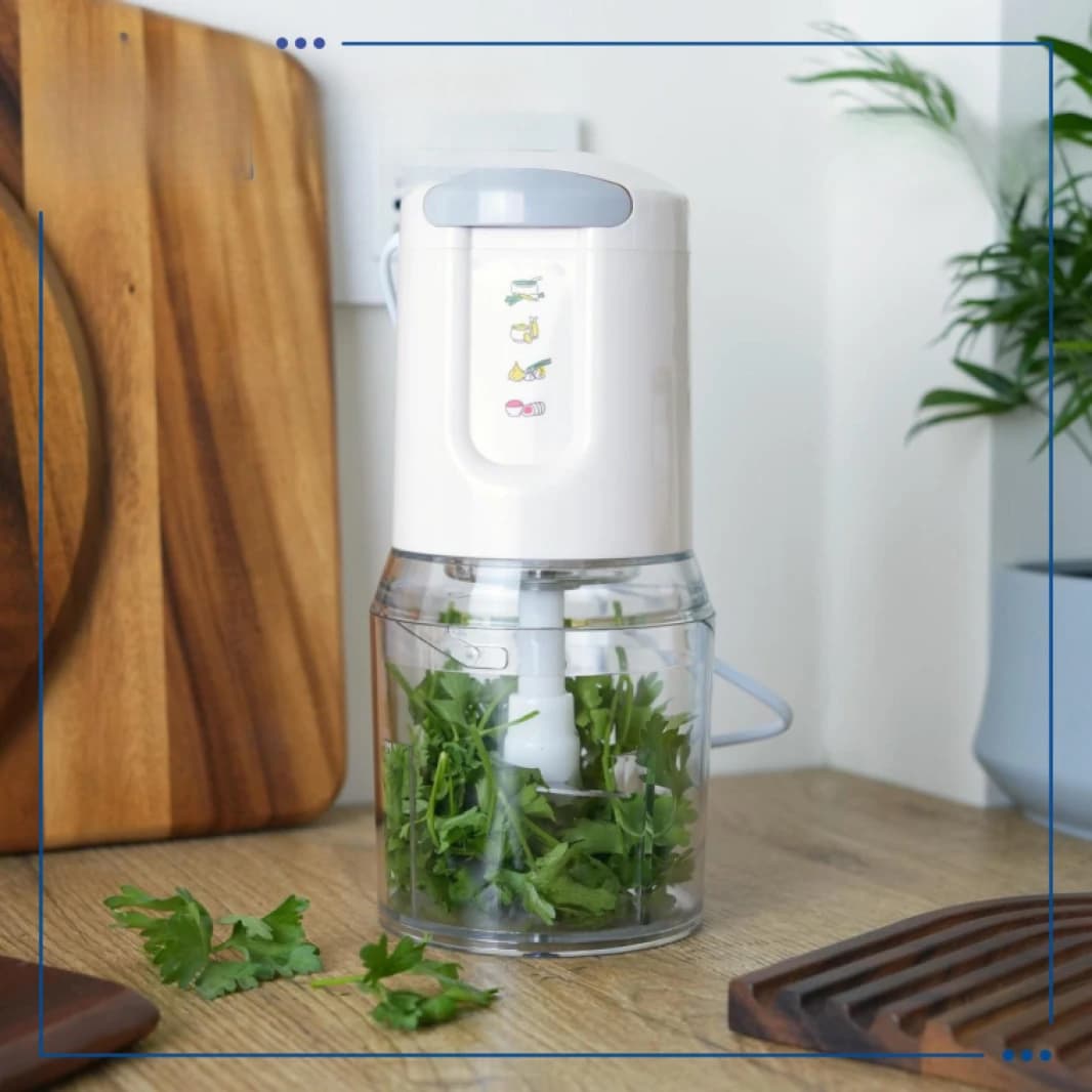 Julia vegetable and leaf chopper