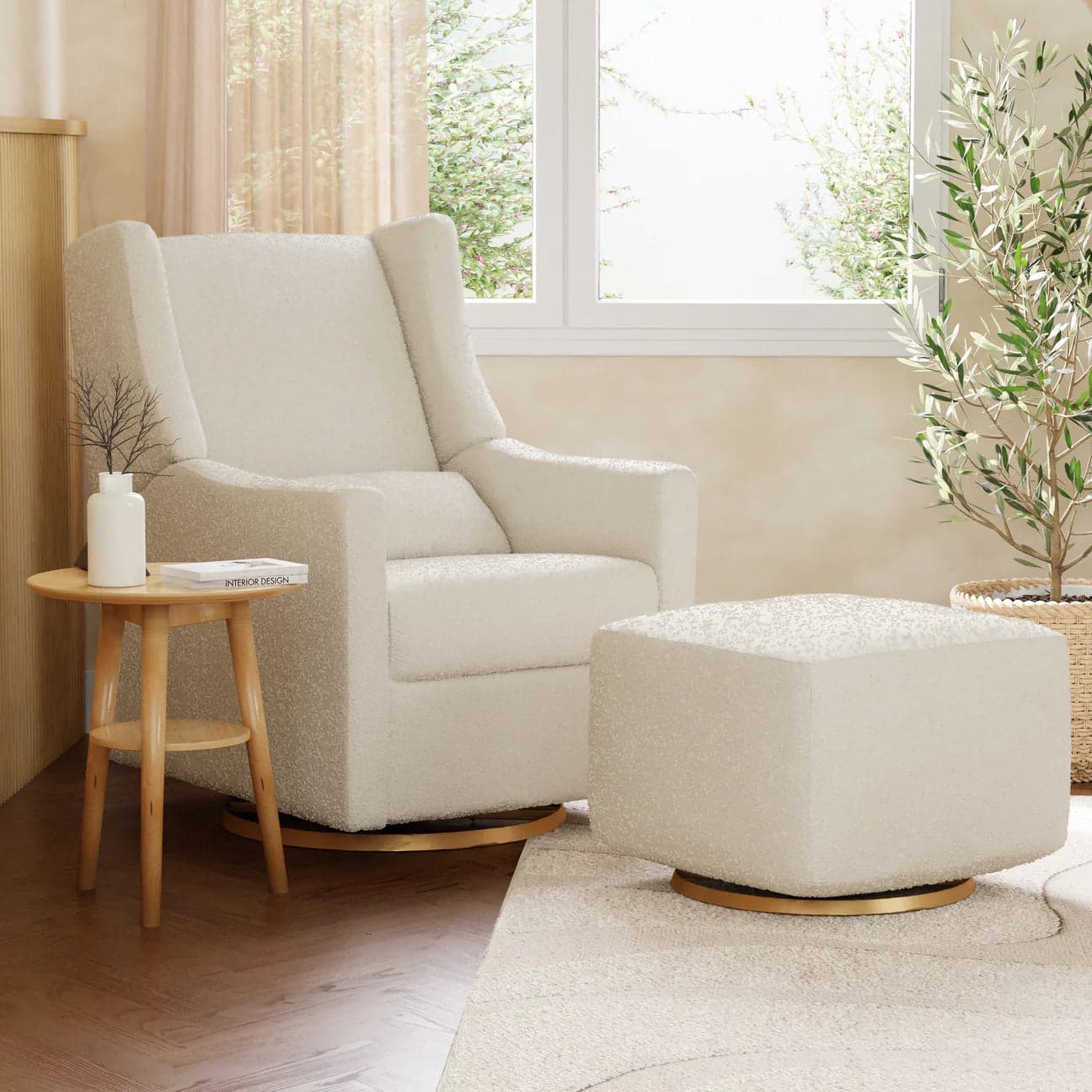 Kiwi Electronic Recliner and Swivel Glider in Boucle with USB port
