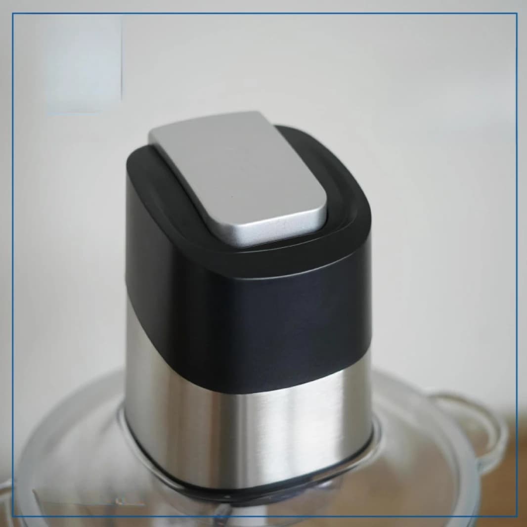 Julia vegetable and leafy greens chopper