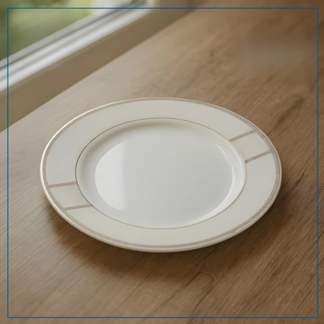 62-piece porcelain dining set