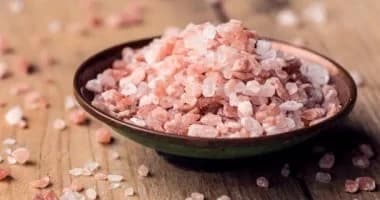 Pink salt for the skin