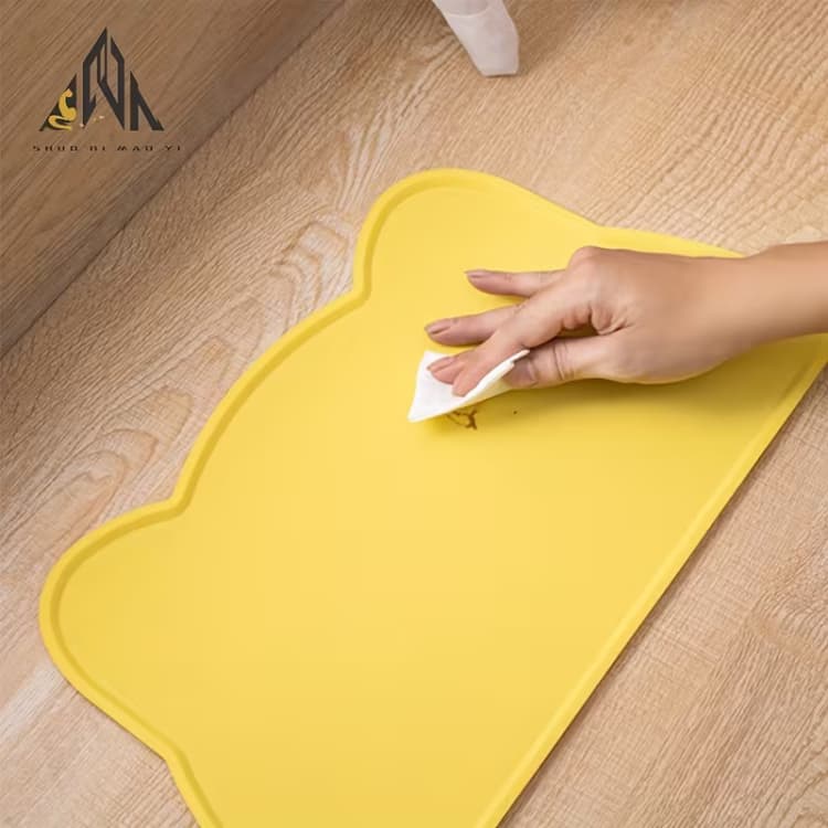 Silicone Cat Food Mat in Pink