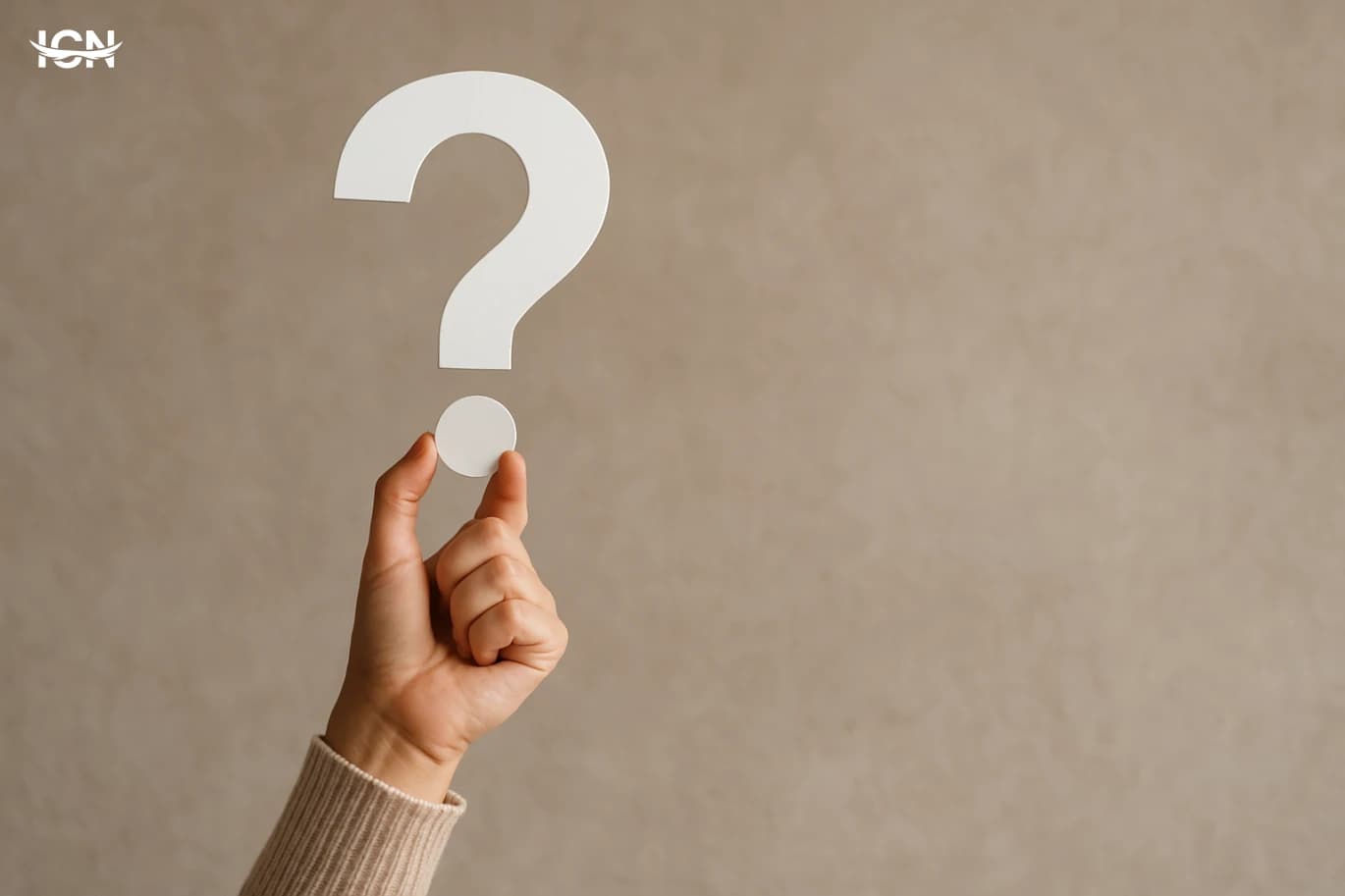 How Everyday Questions Shape a General Topic Into Insight