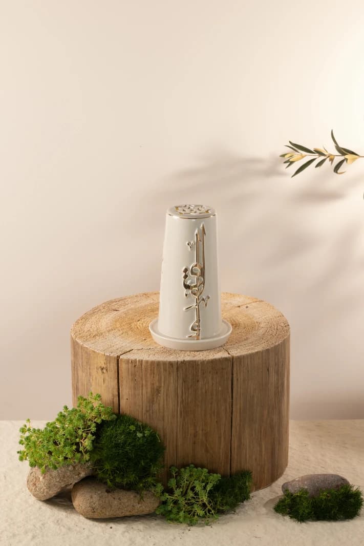 Small Electronic Candelabra by Liqaa - Beige and Gold