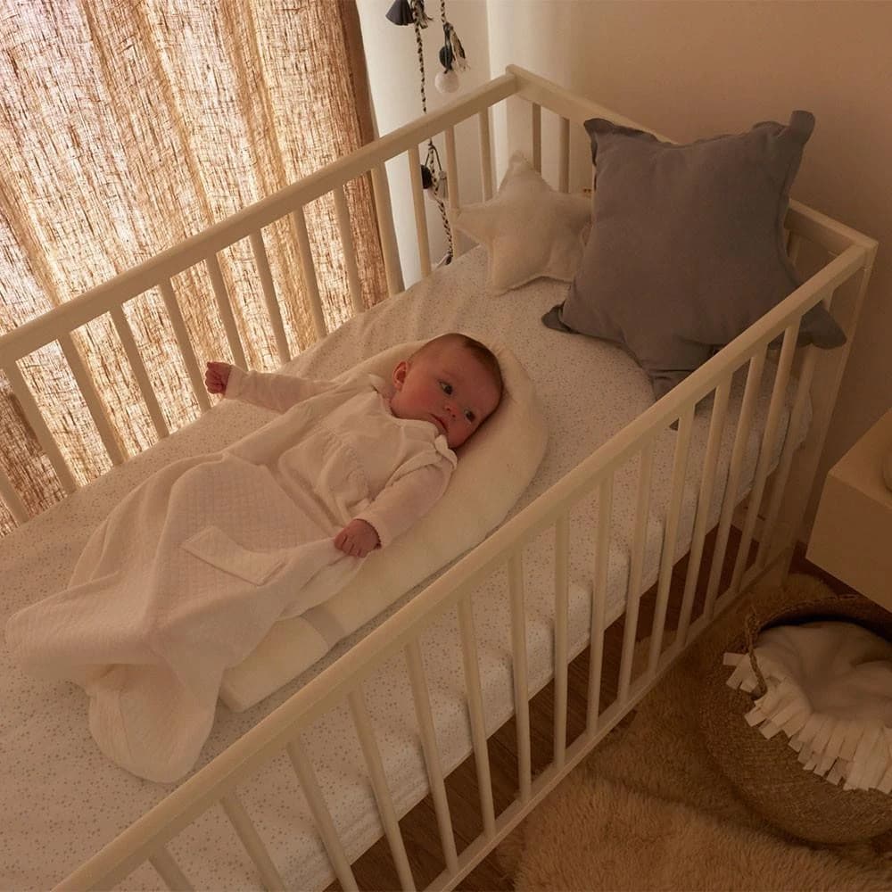 Cacoonababy مع ملاءة مزودة - أبيض