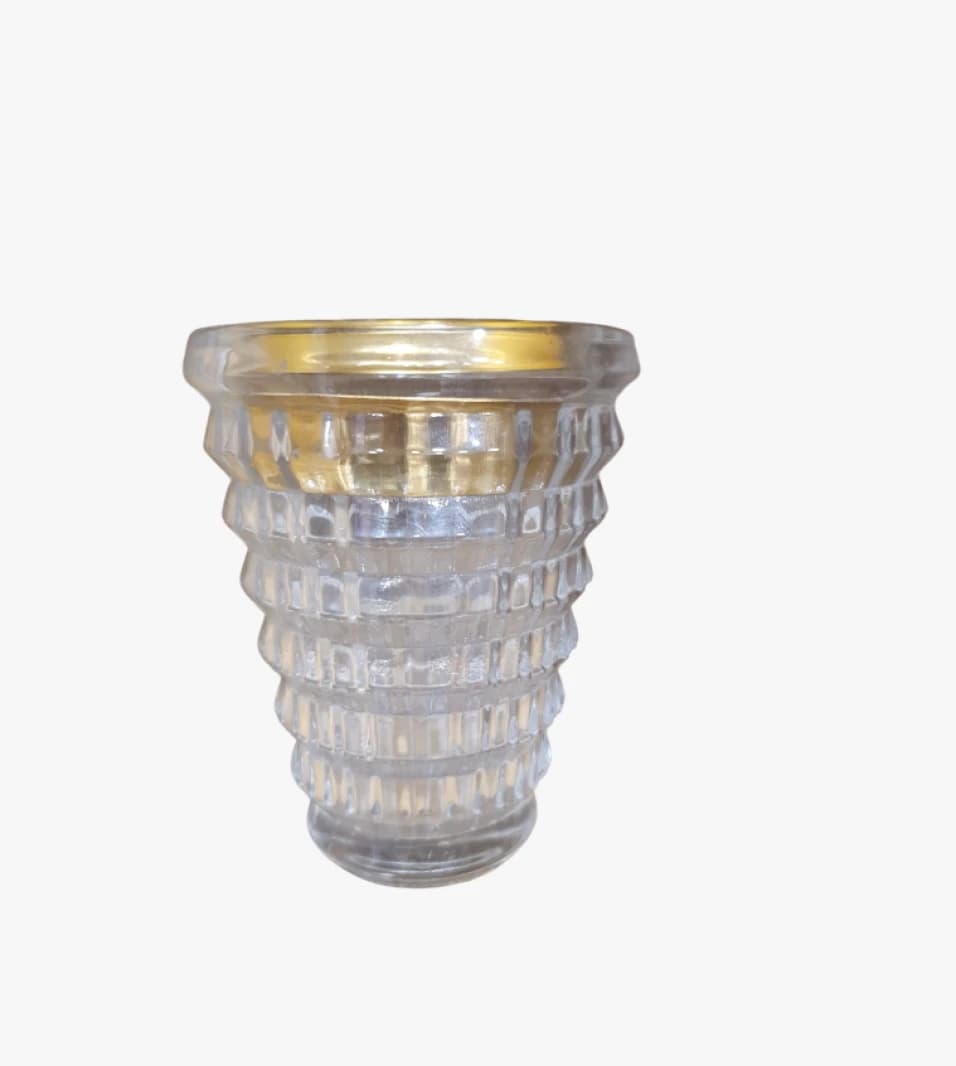 Elegant Crystal Candle Holder with Modern Aesthetic Design for Home Decoration Enthusiasts