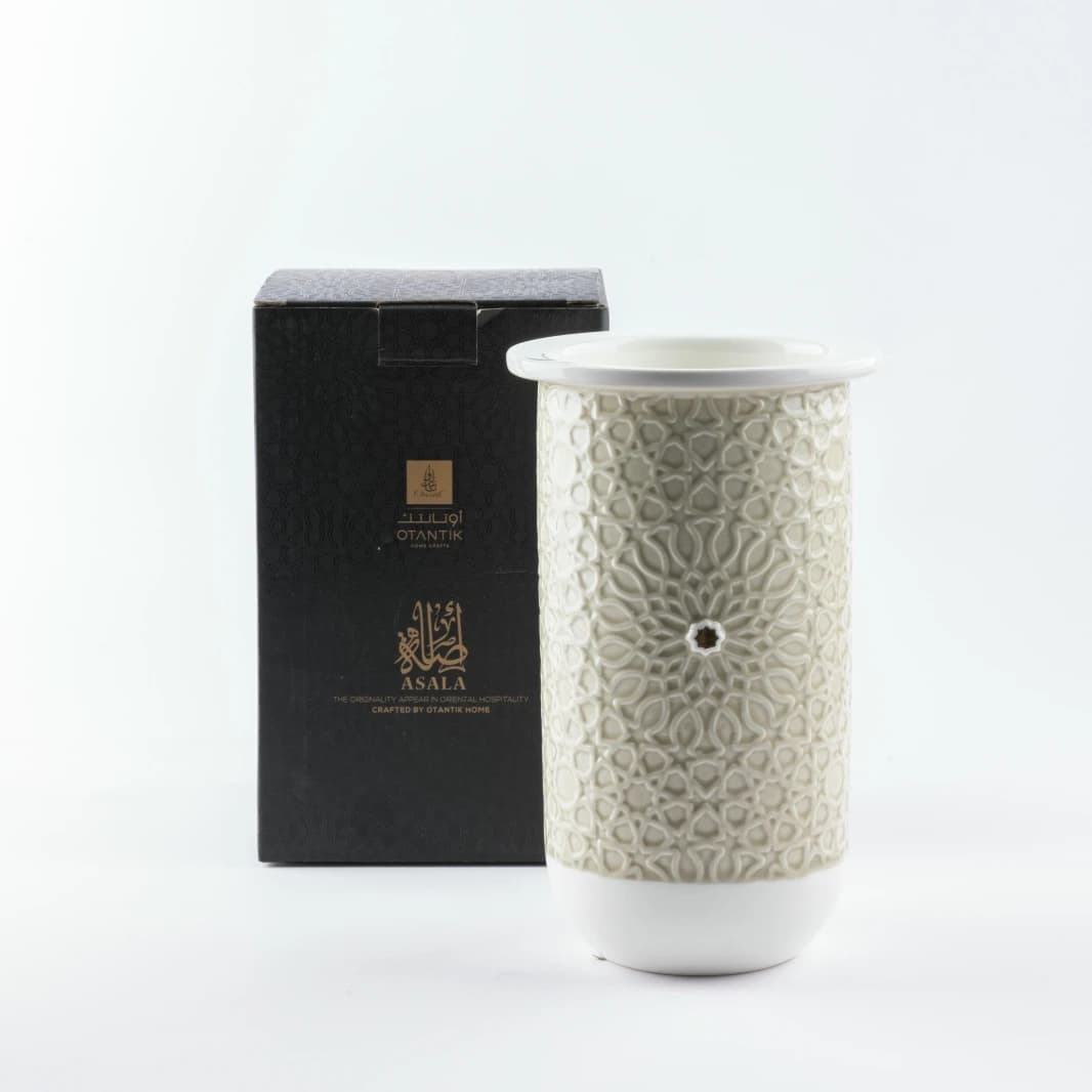 Aseela Small Porcelain Vase - Beige and Gold
