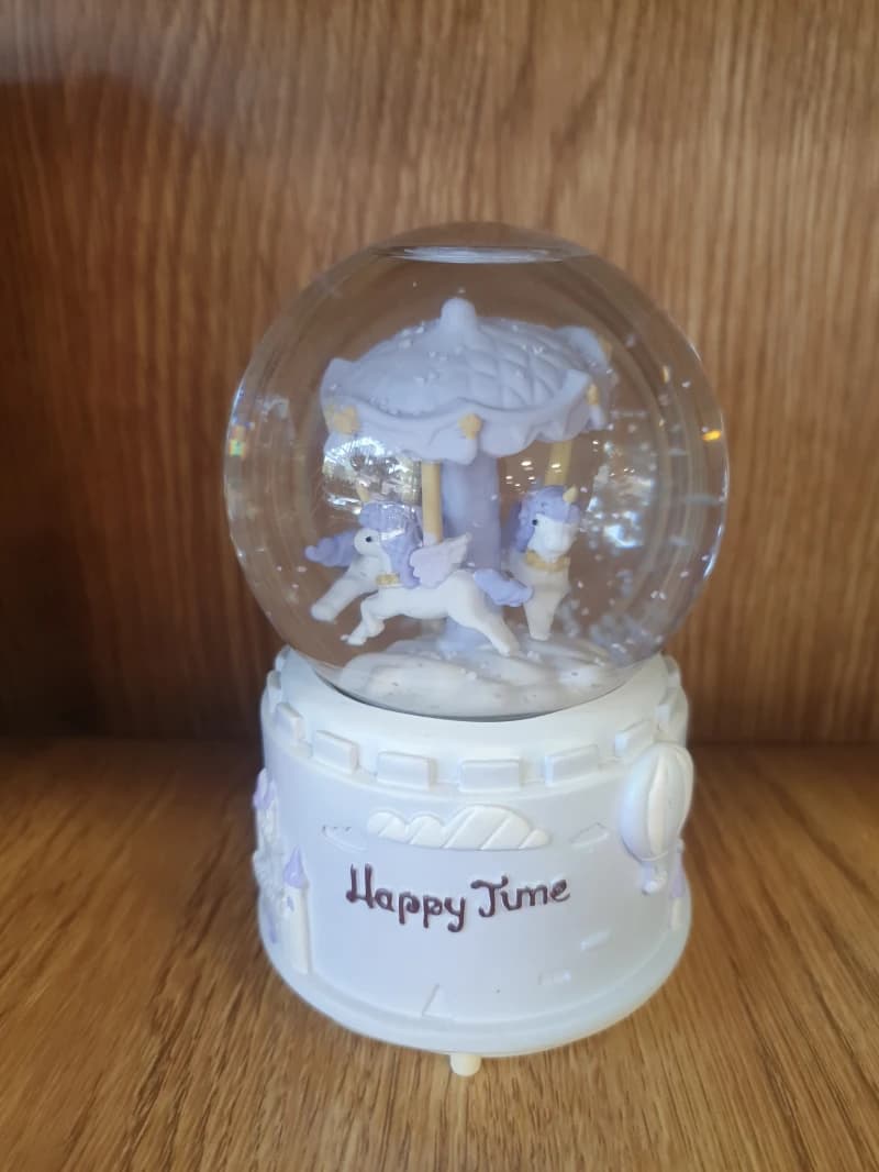 High-Quality Mini Snow Globe with Rotating Carousel for Kids from Luxury Toy Brand Featuring Beautiful Modern Design