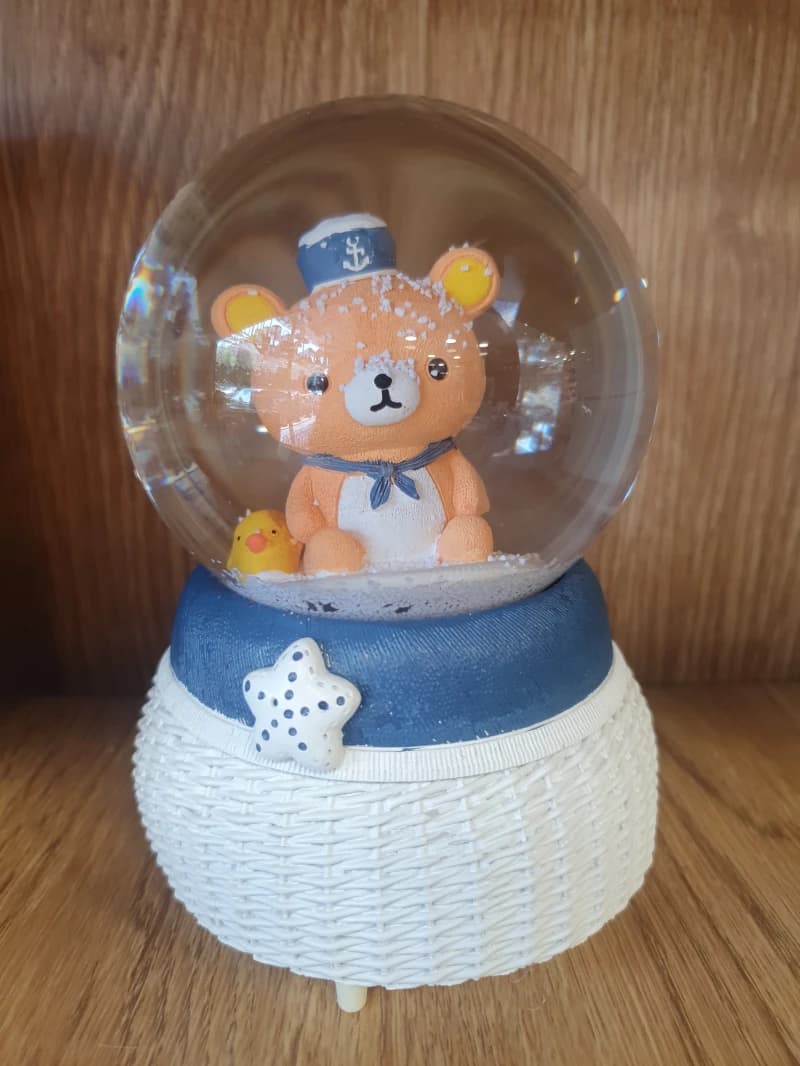 Glass Globe with Nautical Bear Design Featuring a Sailor Hat, Perfect for Children and Sea Lovers Decor