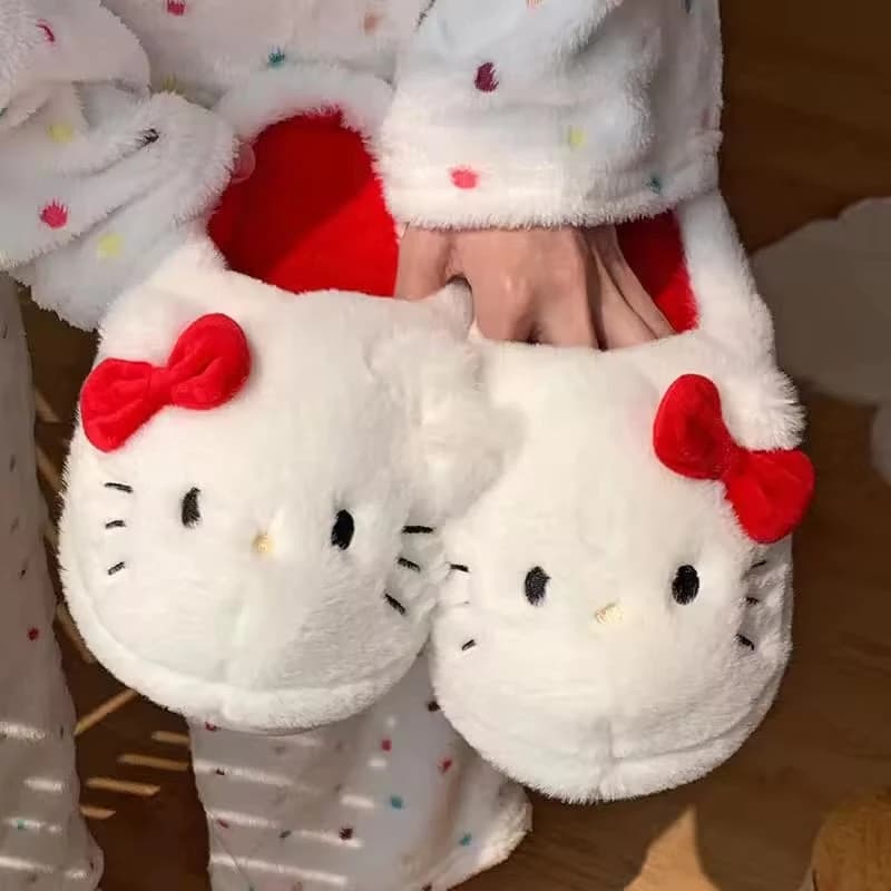 شبشب هالو كيتي الشتوي