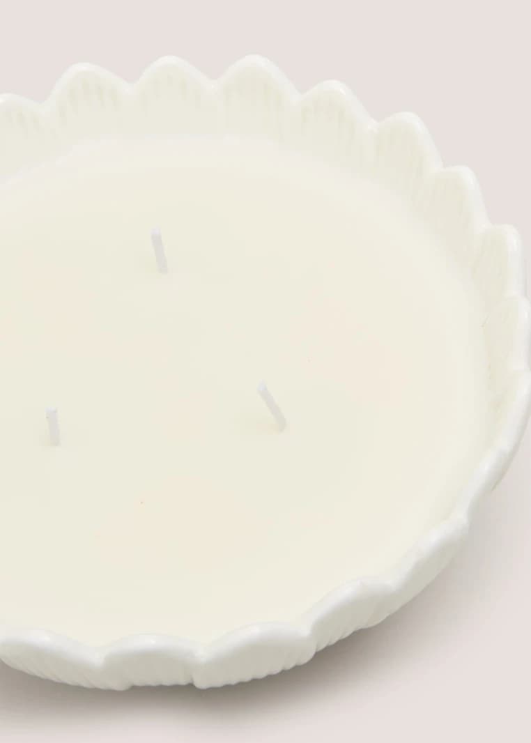 Daisy Shaped Candle - White