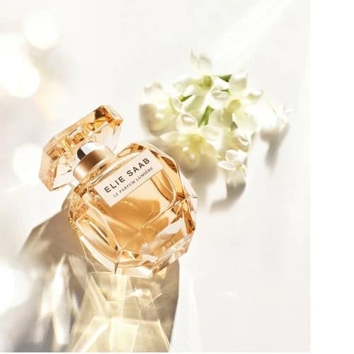 Le Parfum Lumiere Woman Eau De Parfum