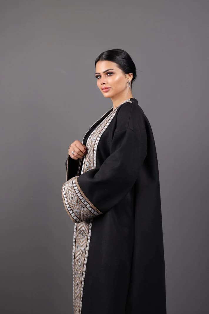Beige – Black Bisht
