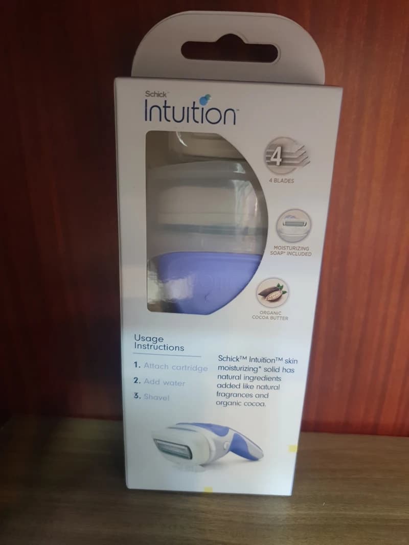 Schick Intuition Pure Nourishment Women's Razor with Built-in Moisturizer & Natural Ingredients for Easy Use