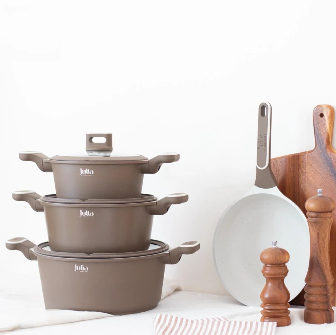 Julia Cookware Set with Frying Pan