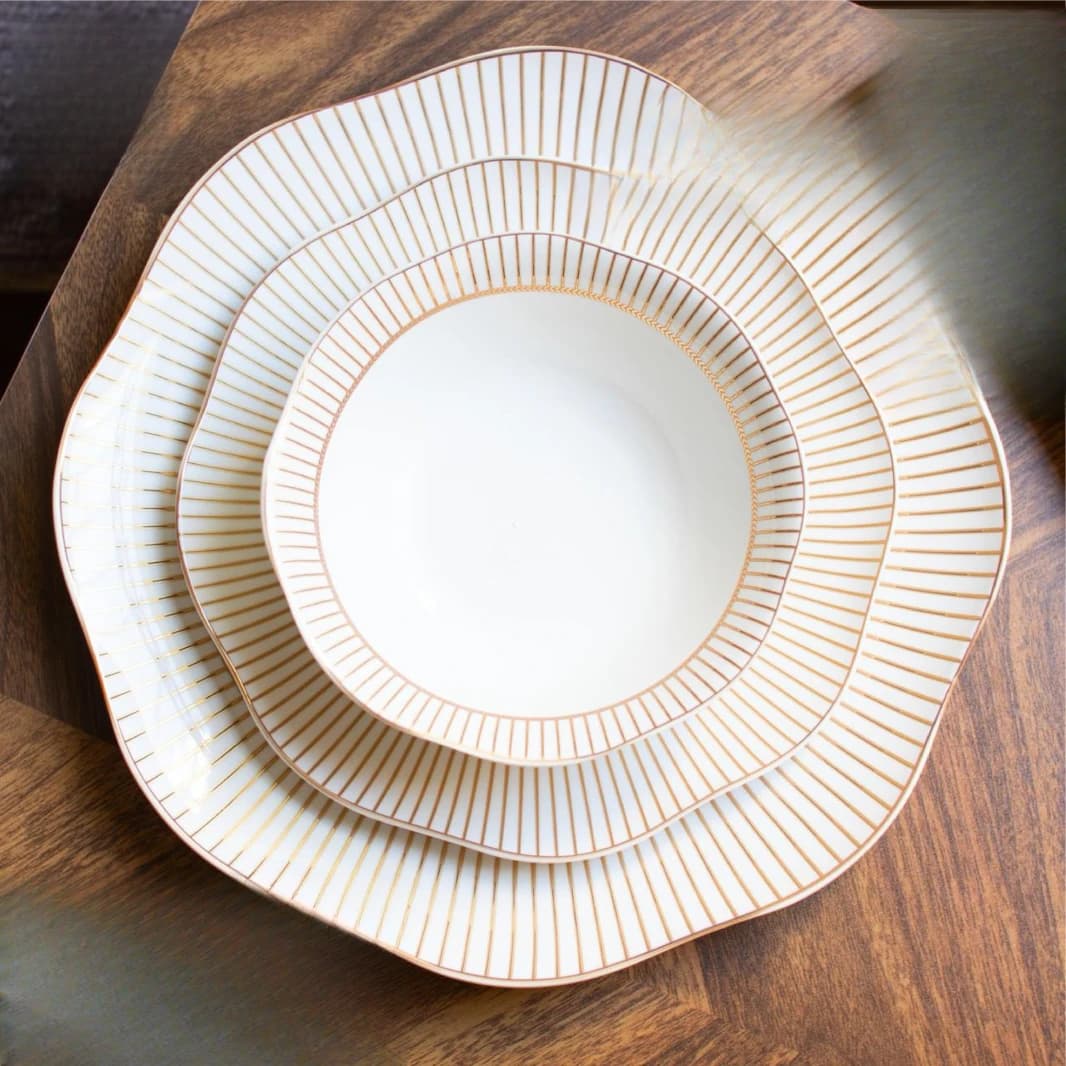 24-Piece Dinner Set