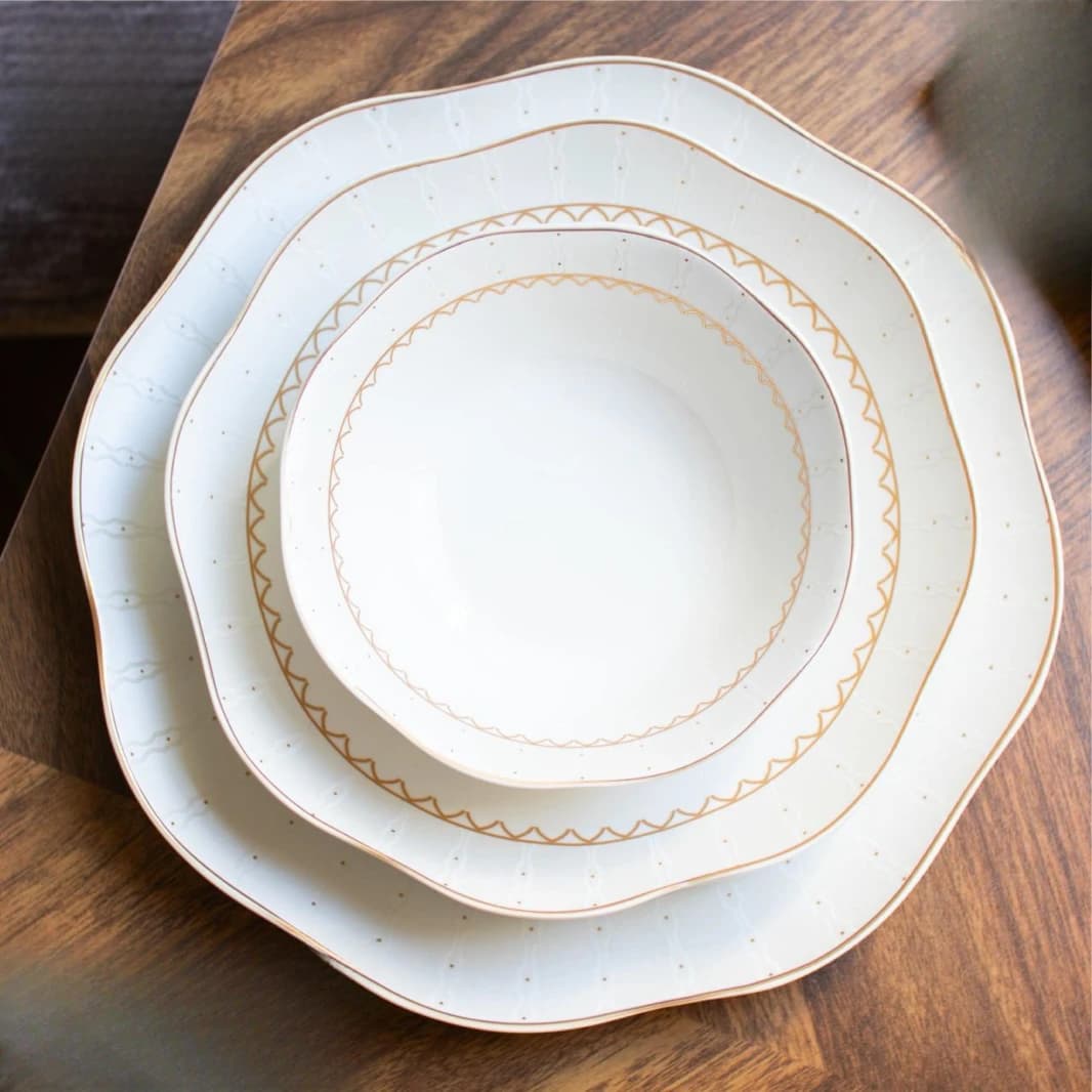 24-Piece Dinner Set