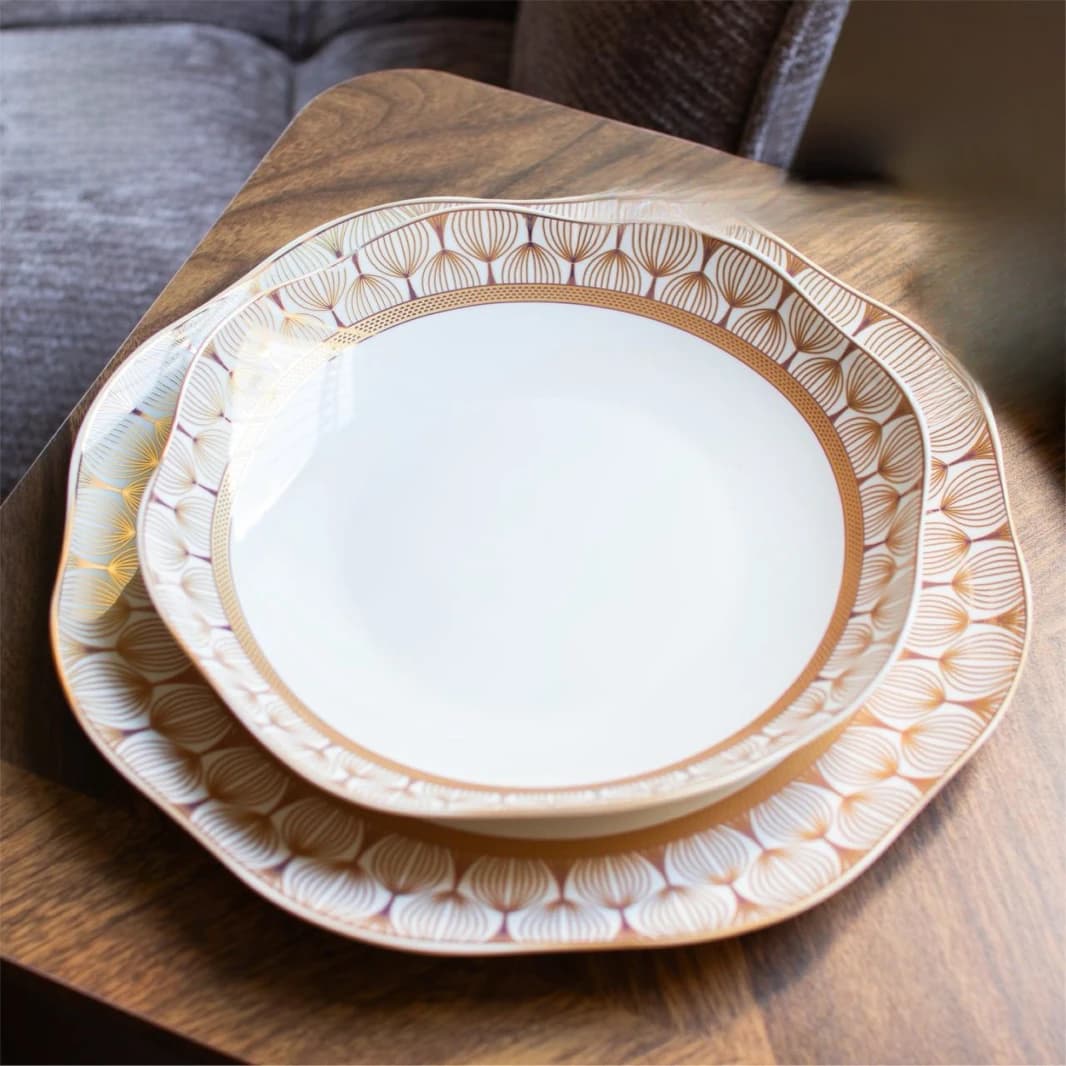 24-Piece Dinner Set