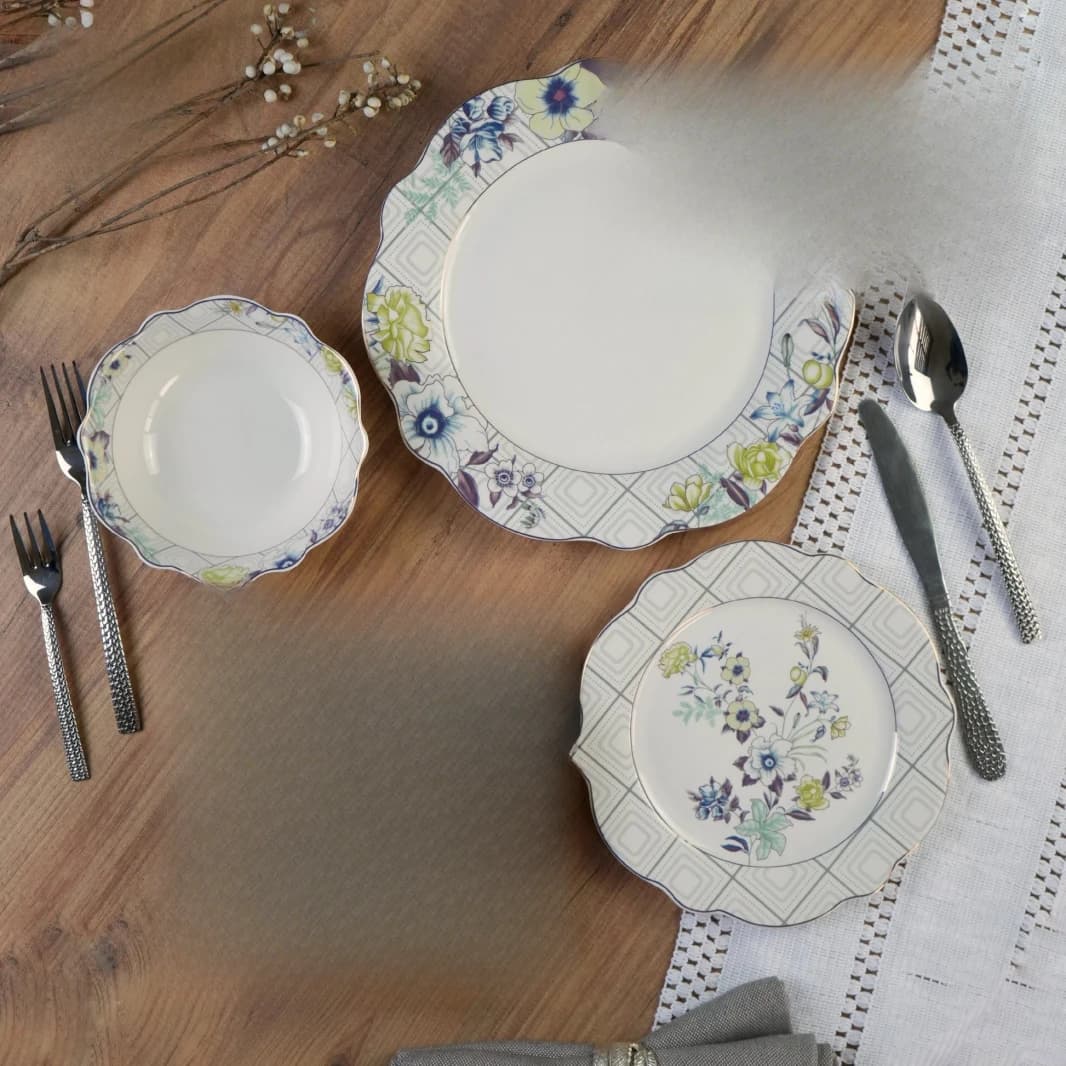 24-Piece Dining Set