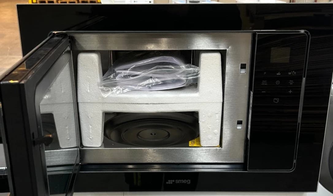 SMEG Built-in Microwave Linea Aesthetic