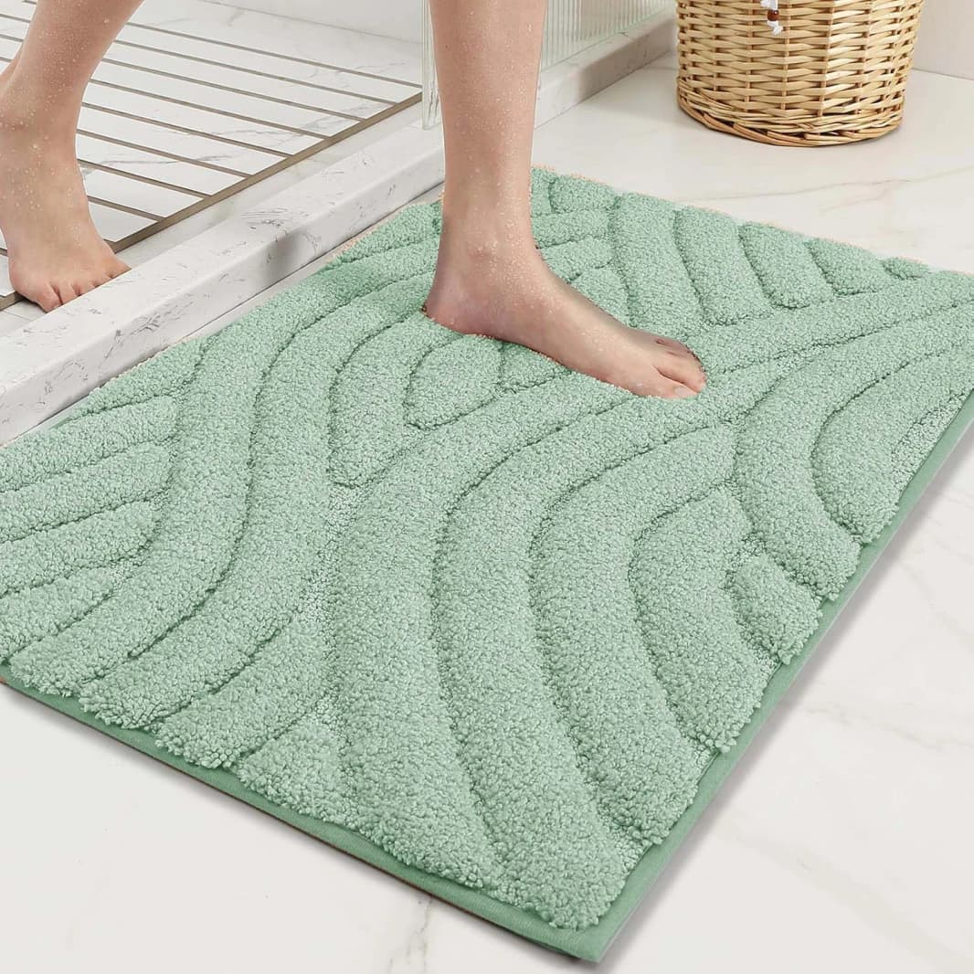 Fox Wave Bath Rug