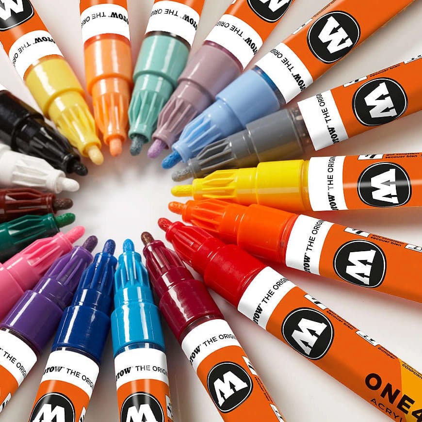 قلم طلاء أكريليك ONE4ALL من Molotow – رأس 2 مم، تغطية عالية لجميع الأسطح