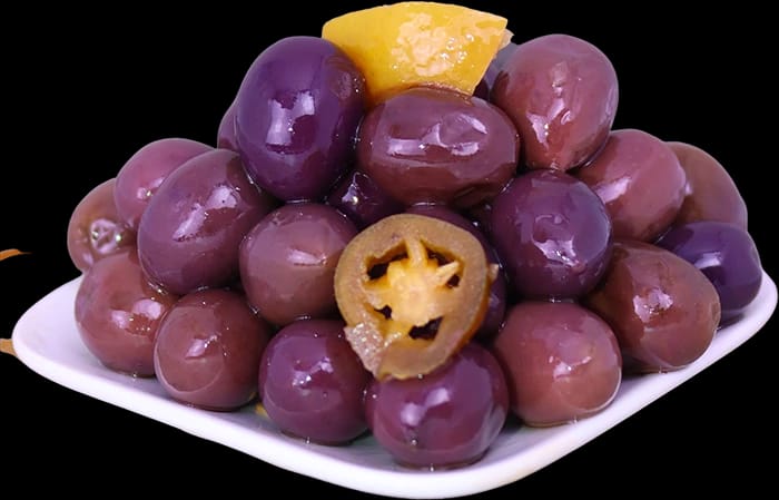 Round black olives