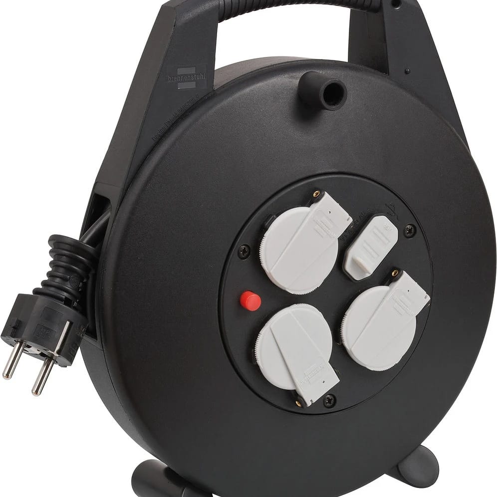 Circular electricity link 3 exits with a USB port