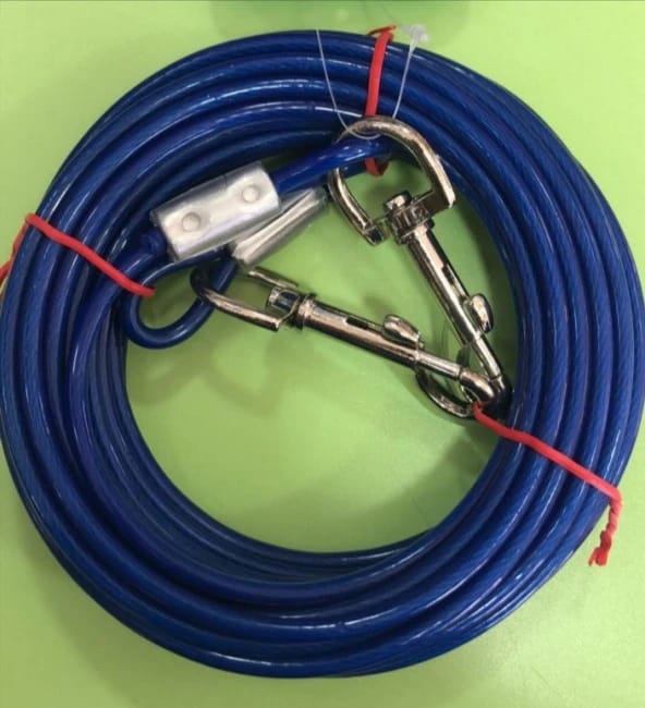 A rope is a rope to connect the dog with different areas of 5 meters