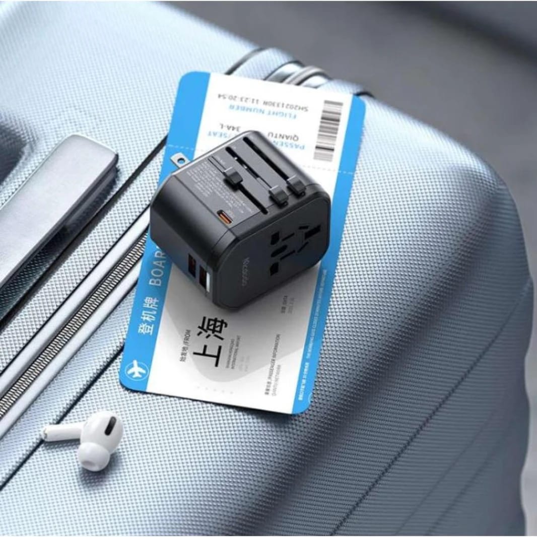 Mcdodo CP-347 |Type-C 20W PD Fast Charging Universal Travel Adapter