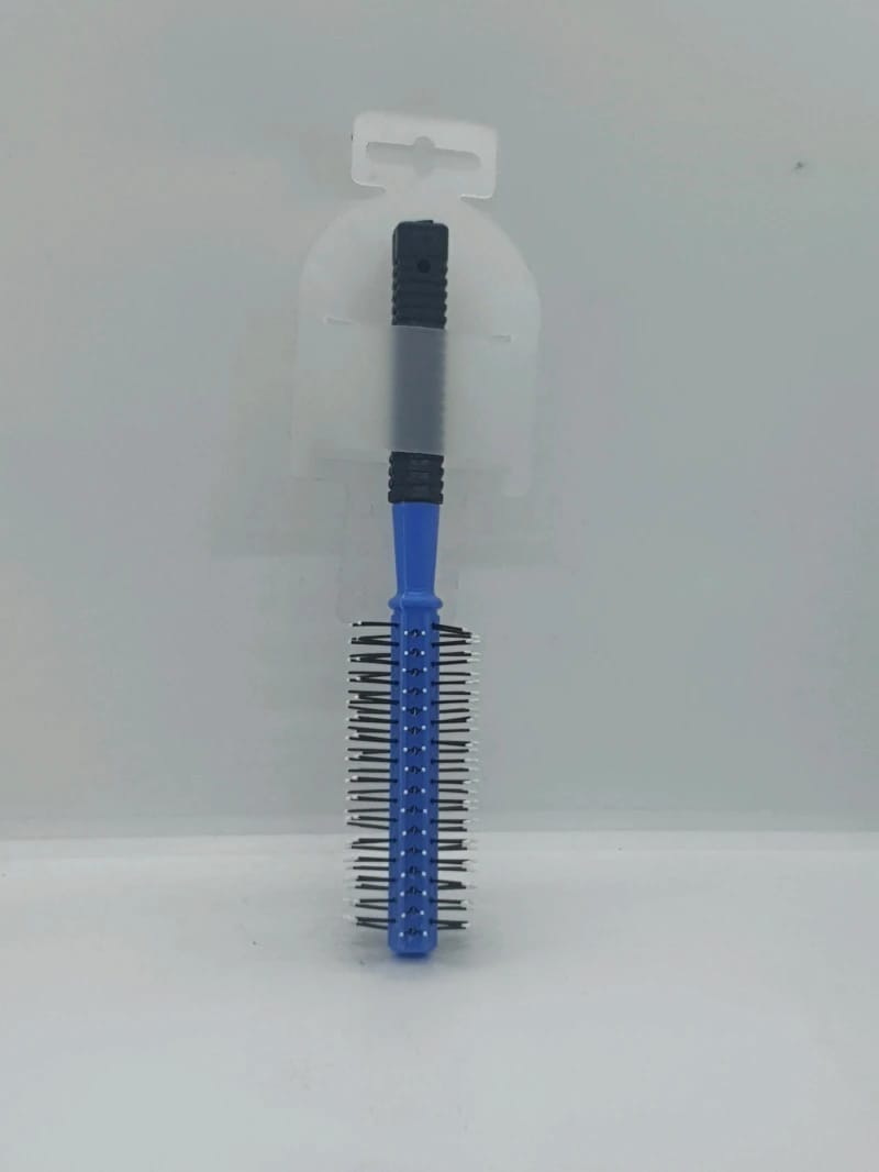 فرشاة تجفيف الشعر المستديرة من ماركة مميزة مصممة لتصفيف الشعر المثالي للنساء والرجال بتركيبة مريحة ومقابض سهلة الاستخدام مناسبة لجميع أنواع الشعر وتضمن نتائج مذهلة في كل مرة.