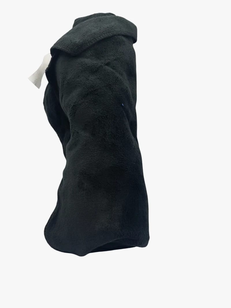 Home Accessories Comfortable Towel in Attractive Blue Color Suitable for Families, Individuals, and Households for Various Uses in a Stylish and Durable Design.