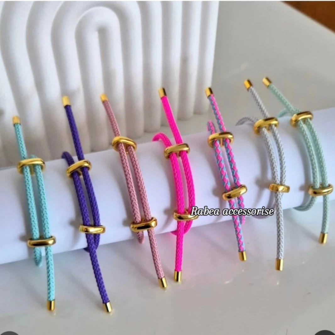 سوار حبال ملون بتصميم بسيط وألوان مشرقة لأناقة عصرية وتناسب جميع الأذواق