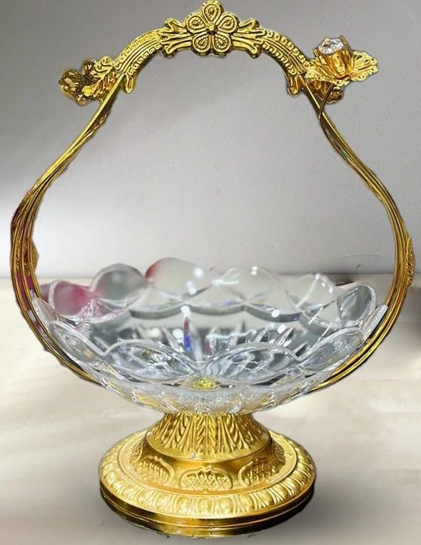 Royal Quality Serving Basket, Luxurious Crystal Design with Golden Handle, Perfect for Serving Fruits or Desserts at Events, Adds a Touch of Luxury and Elegance to Any Social Gathering, Ideal for Luxury Homes and Unique Design Lovers