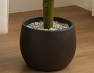 Luxurious Dark Gray Ceramic Indoor Plant Pot with Modern Design Perfect for Home Decor Enthusiasts and Indoor Plant Lovers