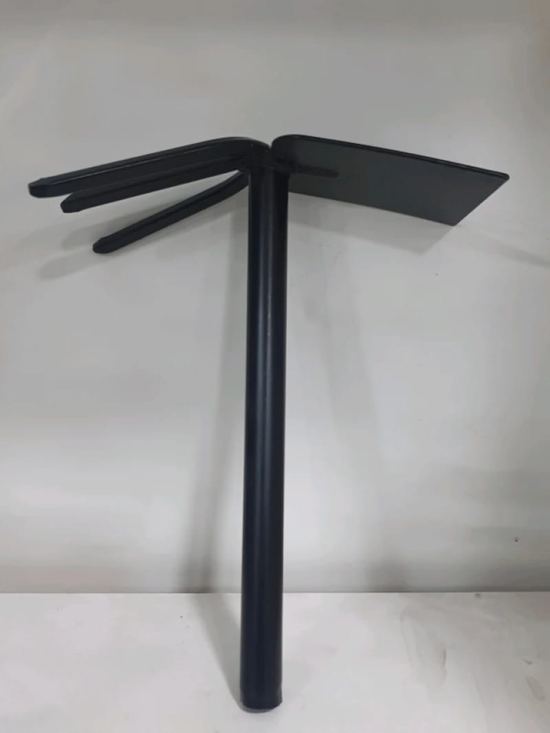 Essential Garden Tool by Brand - Dual Latin Hoe and Trowel for Cultivation and Farming, Ideal for Gardeners and Plant Lovers, Stylish Black Design for Home and Professional Use, Perfect for Soil Tilling and Planting.