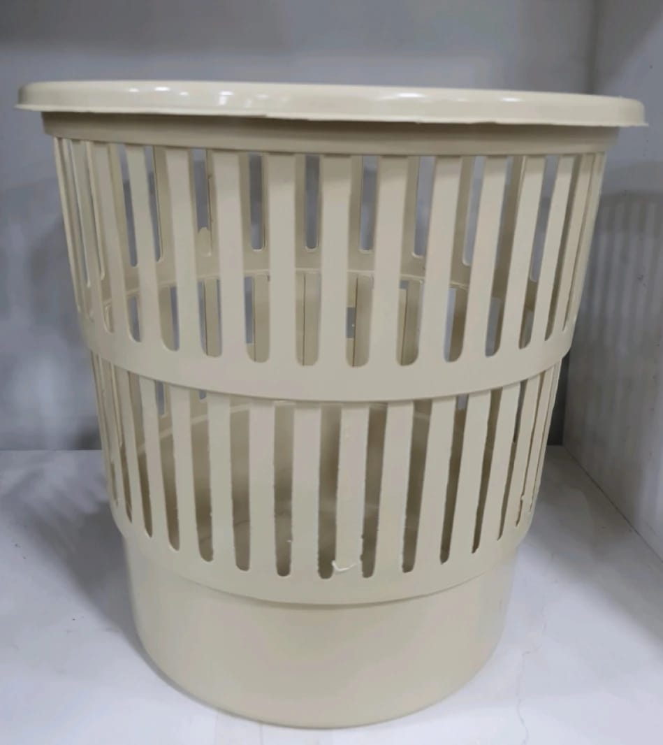 Plastic Laundry Basket with Vertical Open Design for Ventilation, Ideal for Modern Homes and Families, Comes with Practical Lid from a Trusted Brand for Convenient Use in All Rooms