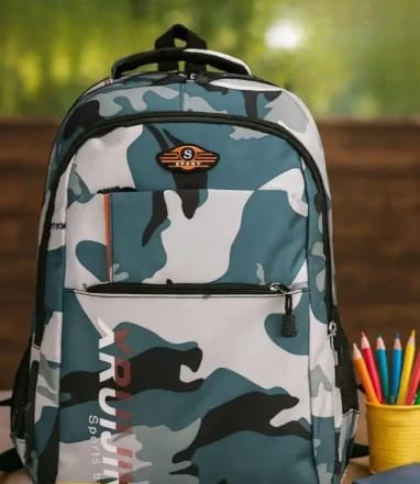 XRUIJIN Multi-Purpose Casual Backpack with Camouflage Design Ideal for Students and Sports Enthusiasts. Featuring Generous Storage Capacity for School Essentials and Daily Use.
