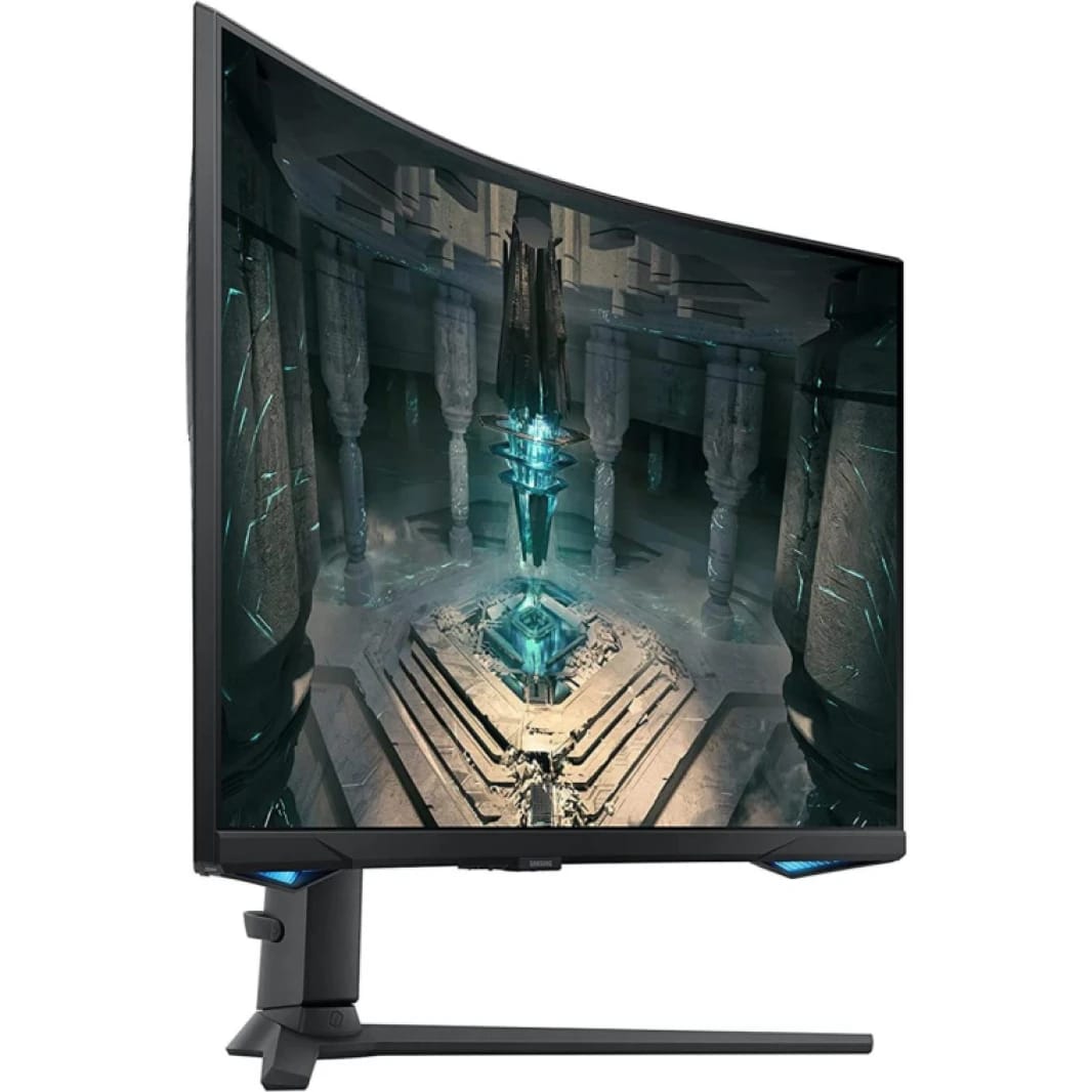 شاشة سامسونج أوديسي G6 (LS27BG650EMXUE) الذكية بنظام تايزن للألعاب، منحنية مقاس 27 بوصة، بتقنية VA ودقة 2K QHD (2560x1440)، معدل تحديث 240 هرتز، زمن استجابة 1 مللي ثانية، HDR600، FreeSync، مع مكبرات صوت وحامل مريح