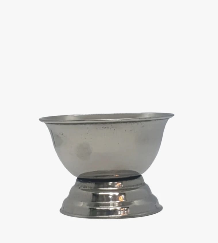 Reflective Stainless Steel Metal Bowl for Food and Salads with Sturdy Base Ideal for Large and Small Kitchens Multi-purpose for Home Party and Restaurant Use