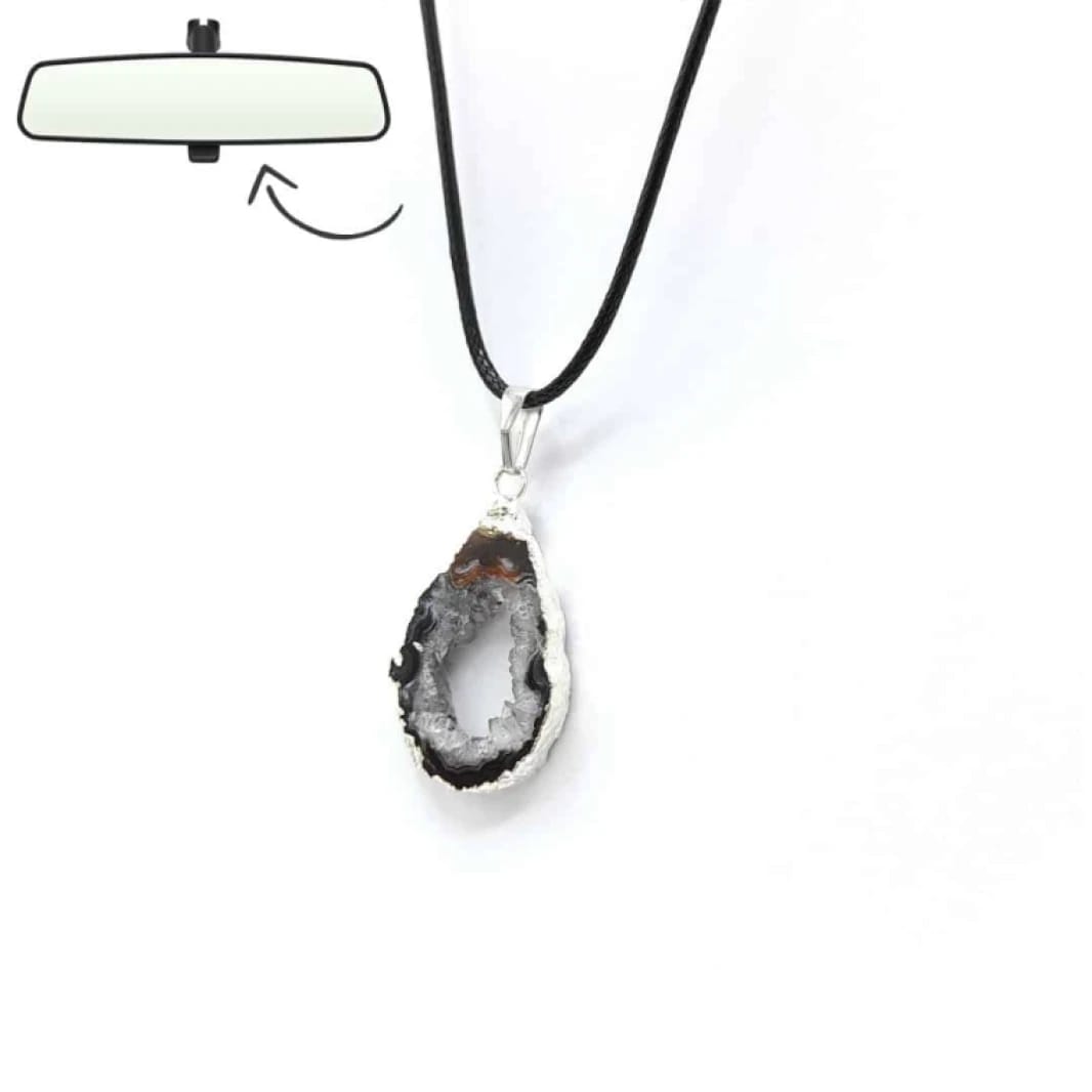 Me1695 – Agate Natural Stone with Silver Electro Plated Car Pendant
